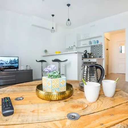 L'escale Topdestination-bourg Apartment *